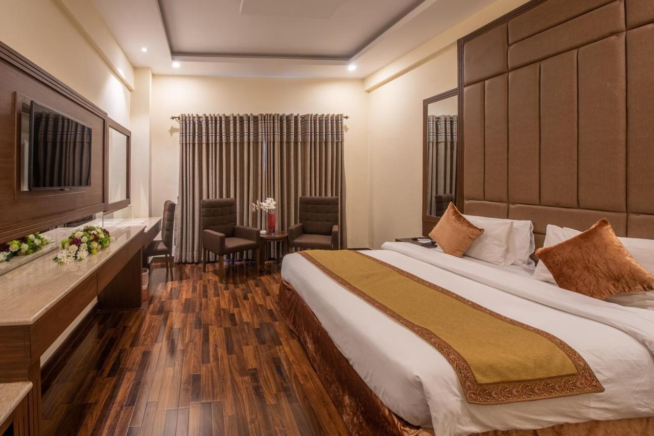 Legend Hotel Исламабад Экстерьер фото