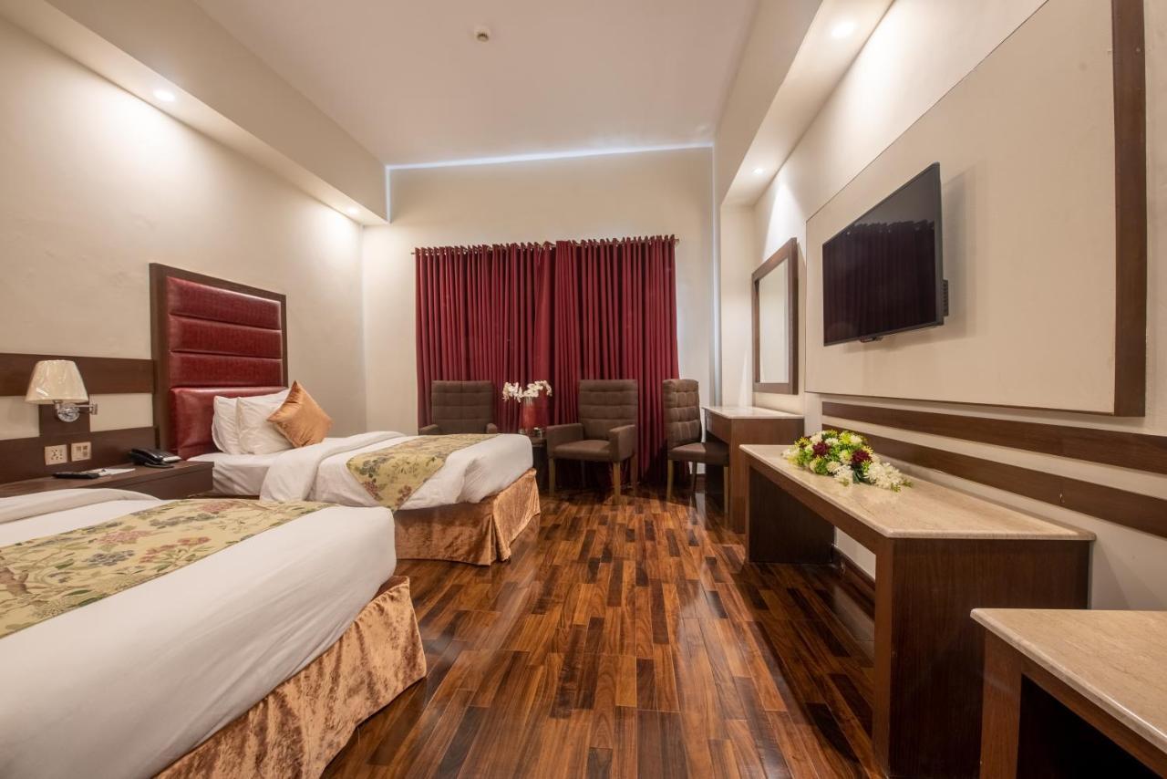 Legend Hotel Исламабад Экстерьер фото