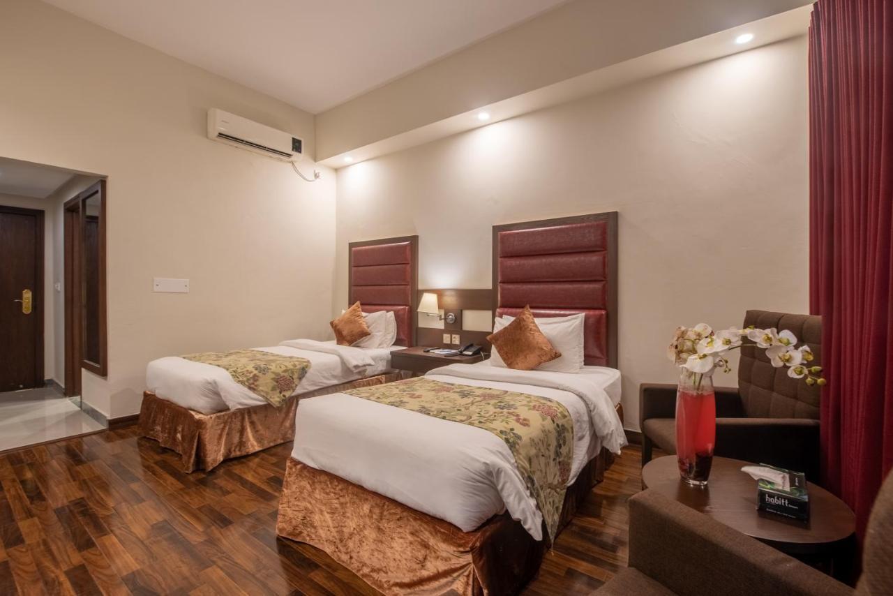 Legend Hotel Исламабад Экстерьер фото