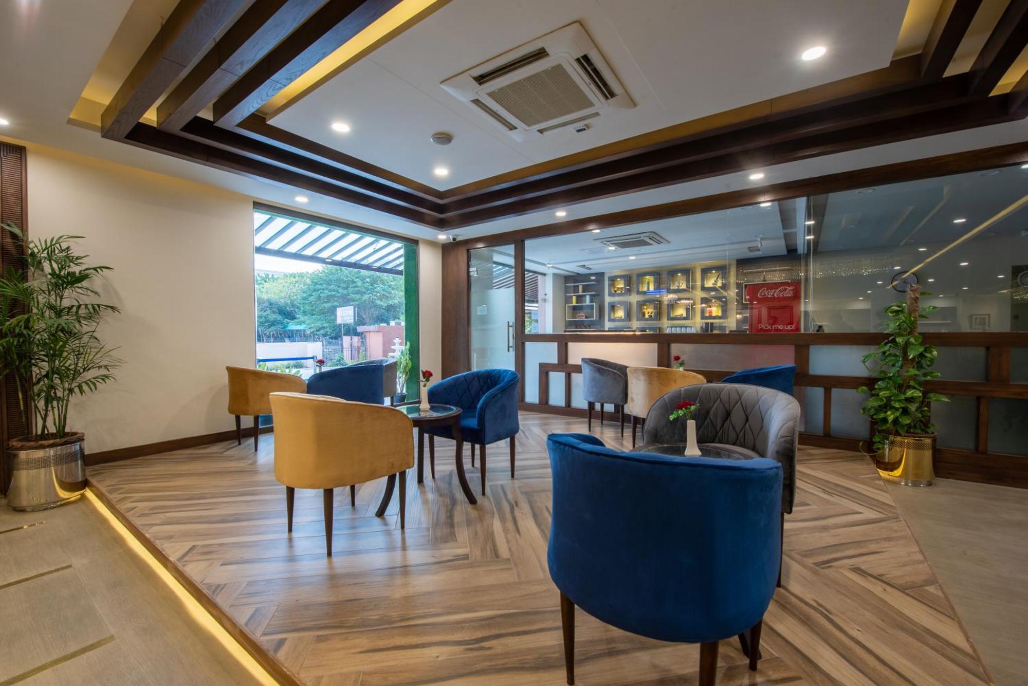 Legend Hotel Исламабад Экстерьер фото