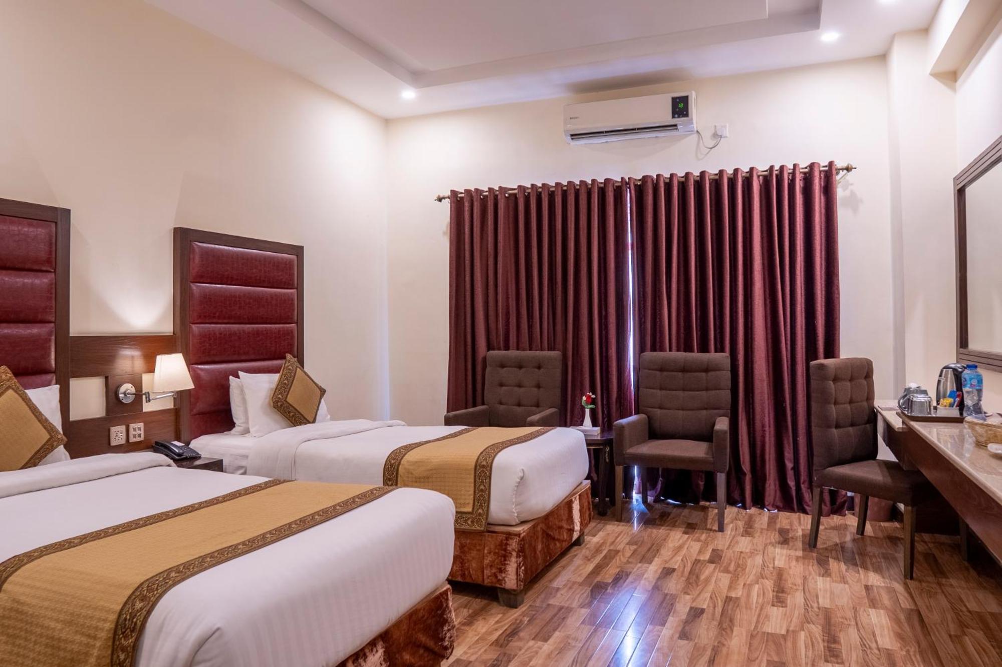 Legend Hotel Исламабад Экстерьер фото