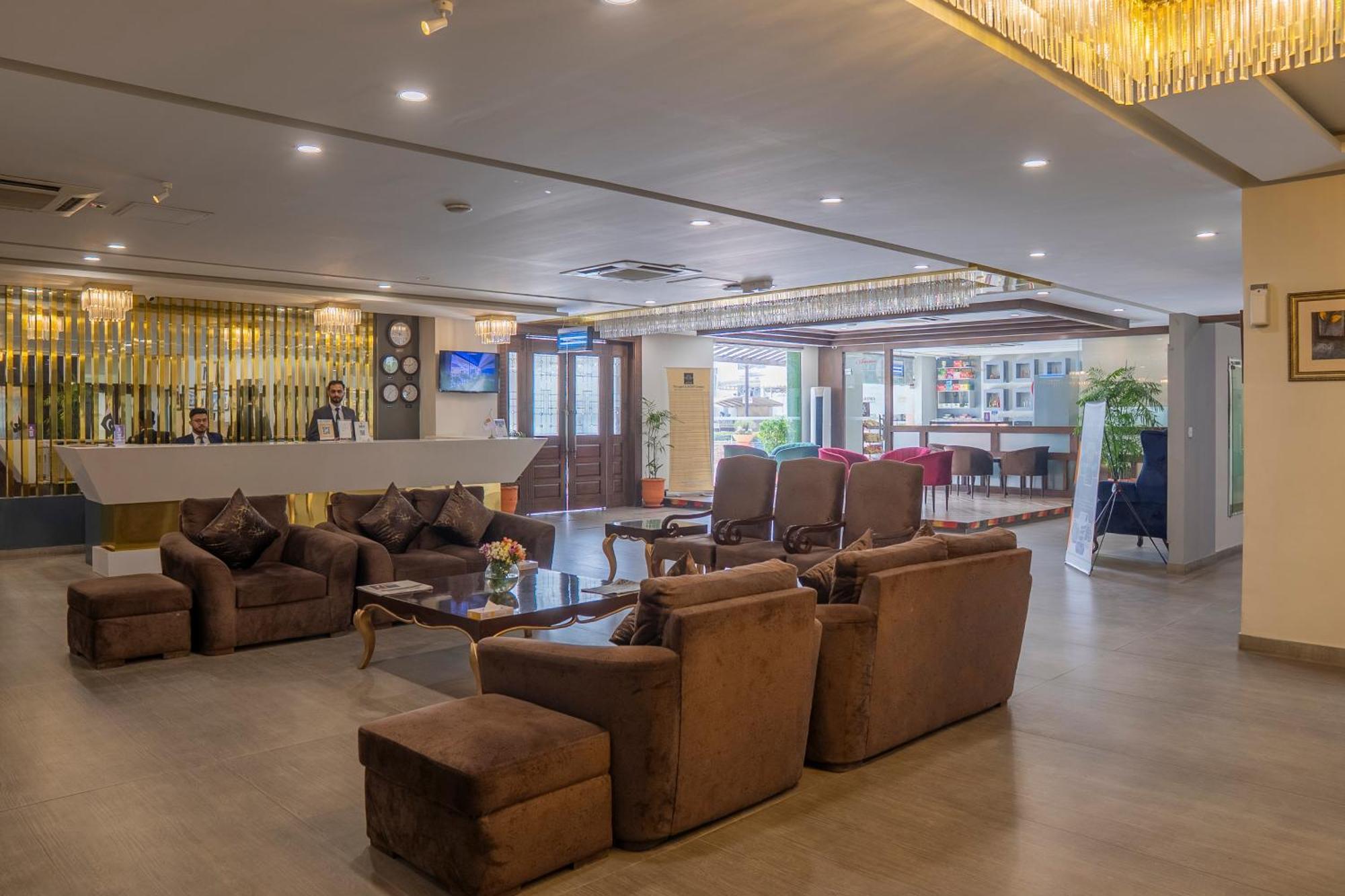 Legend Hotel Исламабад Экстерьер фото